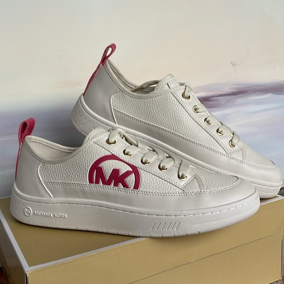 MICHAEL KORS SHEA LACE UP FAUX LEATHER
49R4SHFS1L
ELECTRIC PINK
 Sneakers - Picture 5 of 16